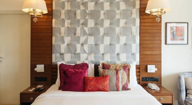 Номер Standard с балконом и с видом на реку Acron Waterfront Resort