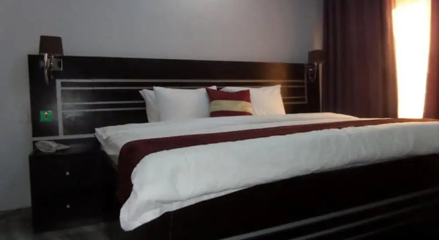 Люкс Luxury White Court View Hotel