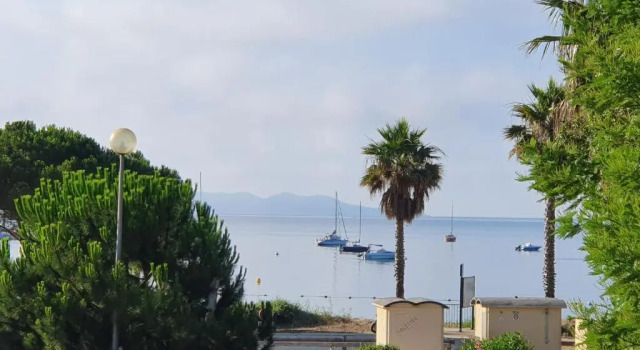 Studio accès direct à la plage, Réserver Appartement La Londe-les-Maures Var coast