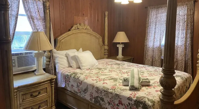 Holiday Court 17 - Sea Shell