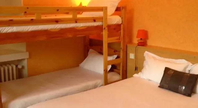 Hotel Restaurant LAuré du Lac, Забронировать Отель Отели в центре Севрие, в центре