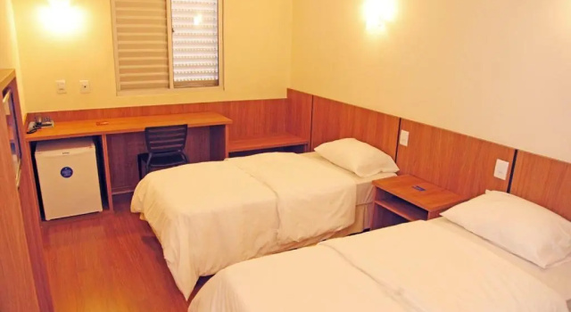 Двухместный номер Standard Bernal Hotel Econômico