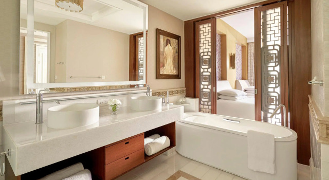 Двухместный номер Classic InterContinental Grand Ho Tram by IHG