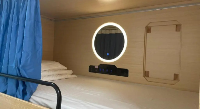 Кровать в общем номере Timehouse Hong Kong Hostel Group
