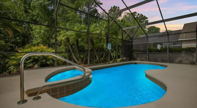 Коттедж с 4 комнатами 4 Bedroom Private Pool+Spa Home 8 Miles to Disney 4 Home