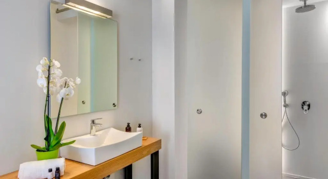 Номер Deluxe Naves Suites
