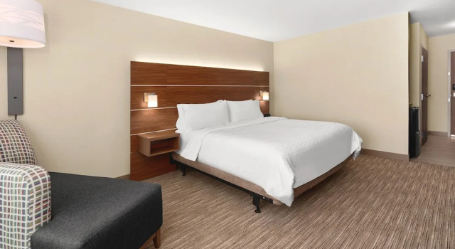 Двухместный номер Standard Holiday Inn Express Hotel & Suites Willows by IHG