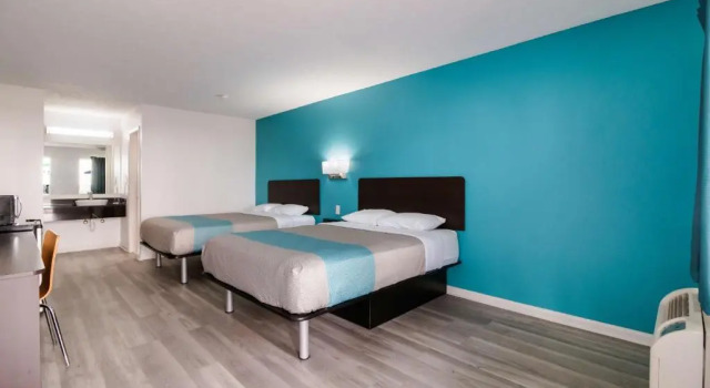 Четырёхместный номер Deluxe Motel 6-Metropolis, IL