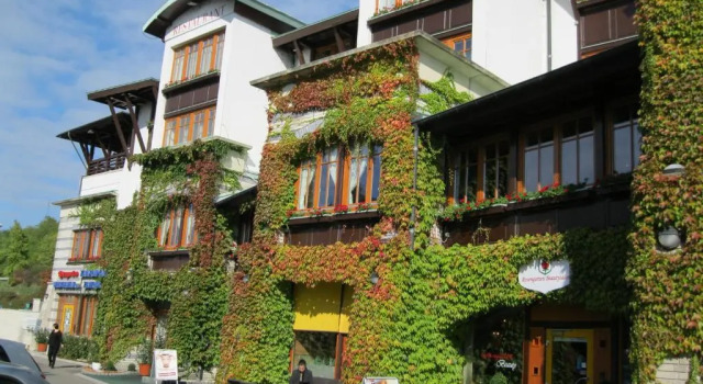 Rosengarten Hotel & Restaurant, Забронировать Отель Шопрон Lake Neusiedl, рядом с Goat Church and Chapter House
