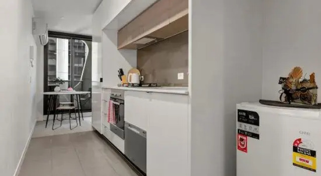Unbeatable Location - Sleek 1BR  Melbourne Central, Забронировать Отель Отели Мельбурна с бассейном, рядом с The Butterfly Club, Бассейн