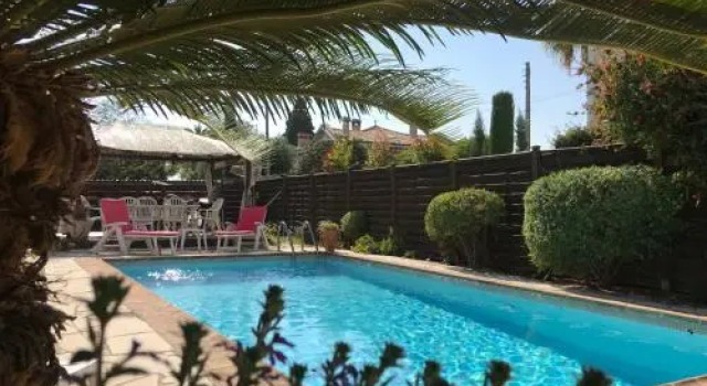 Rez de Jardin Villa Cagnes Sur Mer., Rezervasyon Villa Cagnes-sur-Mer Alpes-Maritimes
