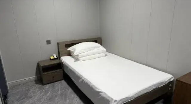 Номер Standard Sanya E-BLUE E-sports Hotel