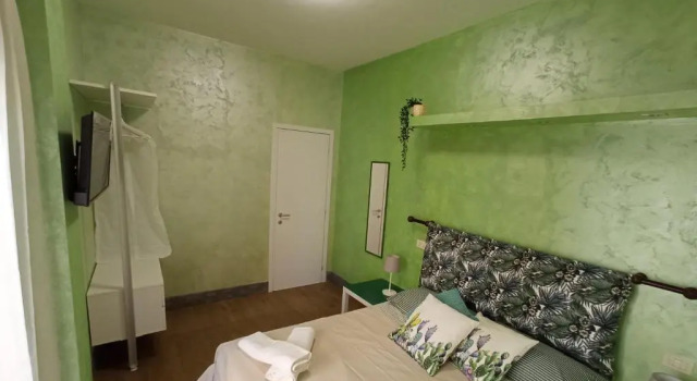 C&E Suites Roma, Забронировать Отель Отели Лацио с парковкой, Парковка