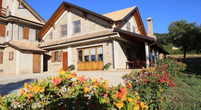 Agriturismo Pirara, Boek Vakantiehuis Gerocarne Calabrië