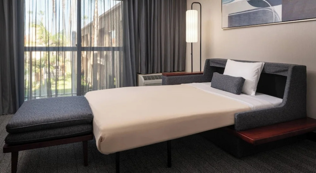 Трёхместный люкс Courtyard by Marriott Los Angeles Hacienda Heights Orange County