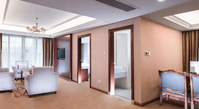 Люкс Business Vienna Hotel Qingyuan Taihe Ancient Cave