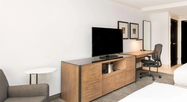Четырёхместный номер Standard Hilton Columbus/Polaris