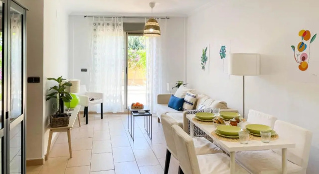 Апартаменты Apartamento con gran patio a 1 min de la playa
