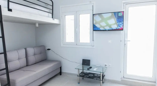 Студия Modern Equipped Studio w View in Kipseli