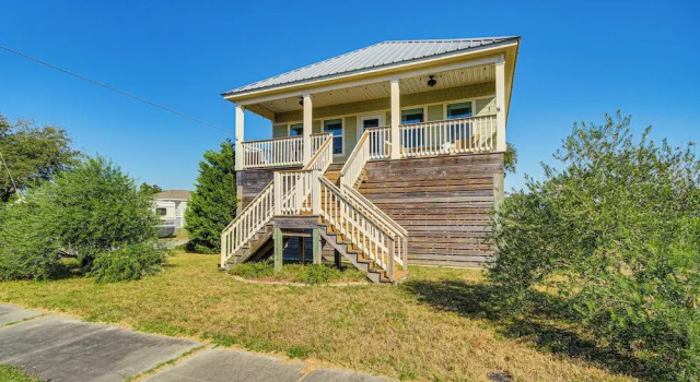 Peaceful Setting w/ Coastal Views: Gulfport Haven