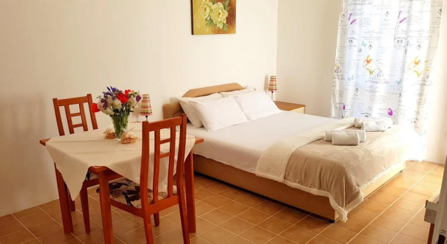 Gregovic Family Apartments, Book Apartment Petrovac na Moru 