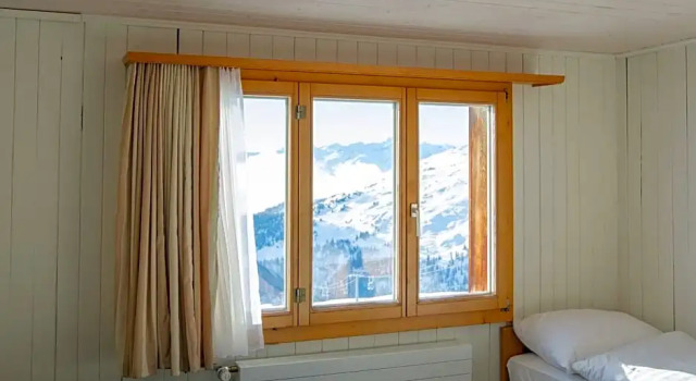 Berghaus Nagens-- Nur mit der Gondelbahn Erreichbar, Book Hotel Flims 