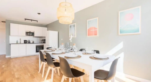 Lille Centre - Beautiful 4 bedroom apartment!, Забронировать Апартаменты/квартира Апартаменты Лилля, рядом с Chambre de Commerce, Апартаменты/квартира