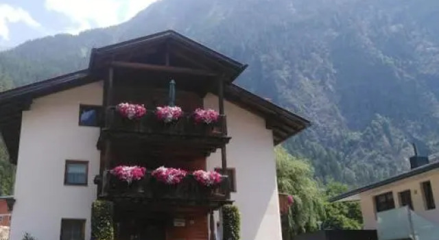 Haus Gstrein, Rezerwuj Apartament Oetz 