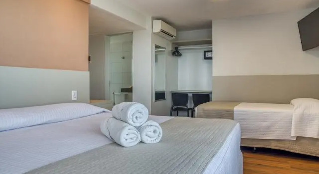 Трёхместный номер Standard с балконом и oceanfront Vistamar Hotel
