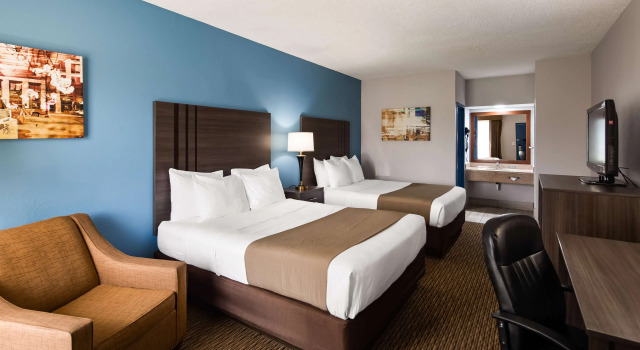 Четырёхместный номер Standard Best Western Emporia