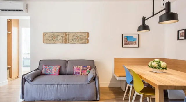 Le Niche Holiday Home With Balcony - CAV