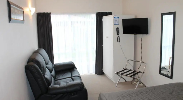 Студия Riverview Motel