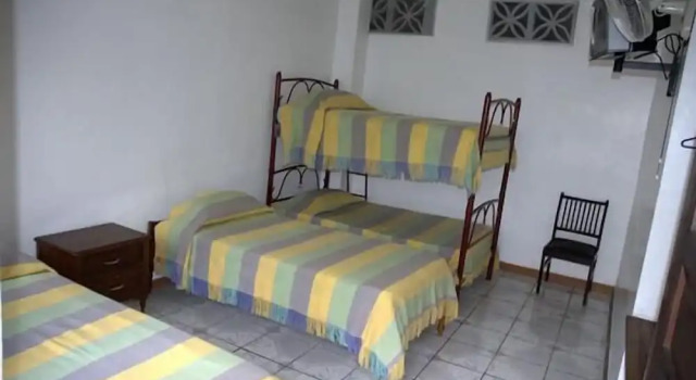 Четырёхместный номер Standard Hotel Salinas