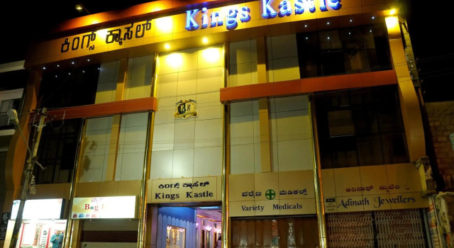 Hotel Kings Kastle, Varaa Hotelli Hotellit Bangalore aamiaisella, Aamiainen