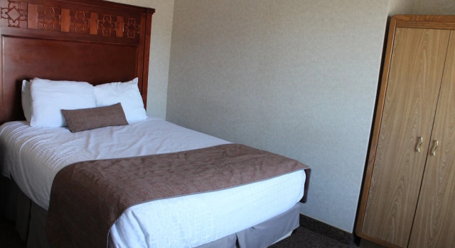 Шестиместный номер Deluxe Laurel Inn & Conference Center
