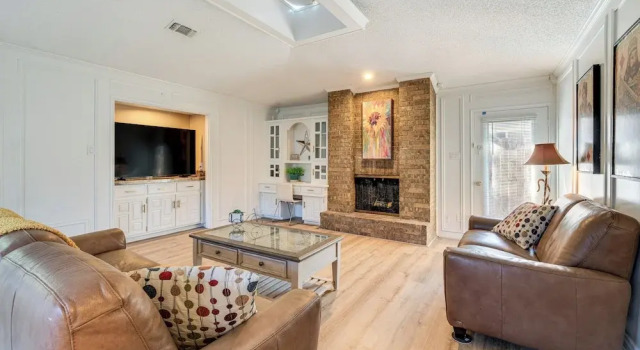 Апартаменты 5 Mi to UT Dallas: Family-friendly Duplex w/ Patio