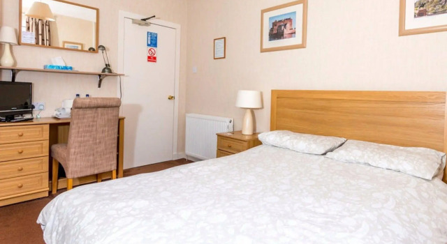 Cruachan Bed and Breakfast, Book Hotel Hoteller i Bathgate med parkering, Parkering