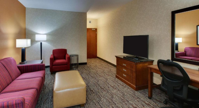 Люкс Drury Inn & Suites Meridian