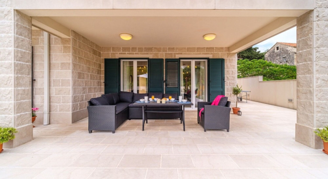 House Villa Gold