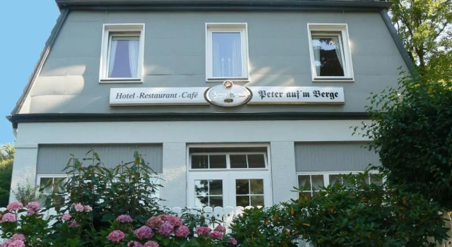Waldhotel "Peter aufm Berge", Забронировать Отель Отели Билефельд с завтраком, Завтраки