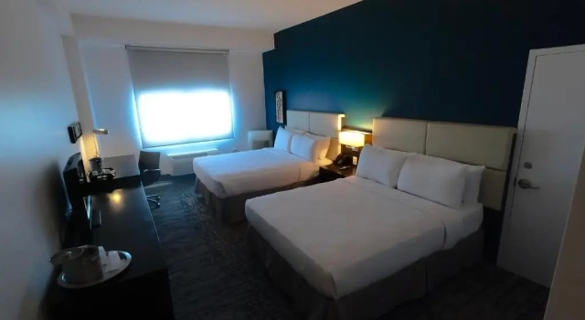 Четырёхместный номер Deluxe Costa Bahia Hotel, Convention Center and Casino