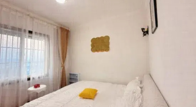 Люкс с 2 комнатами Ruli Homestay (Mangshi Plaza)
