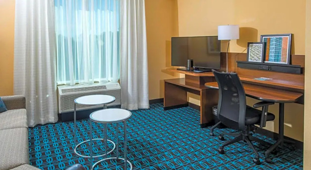 Четырёхместный люкс Fairfield Inn & Suites by Marriott Florence I-20