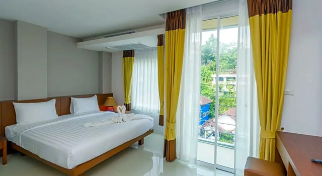 Двухместный номер Superior с балконом и с красивым видом из окна Baan Lukkan Patong Resort