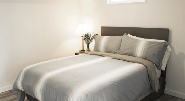 Люкс Luxury Bowmanville Marina Inn & Suites