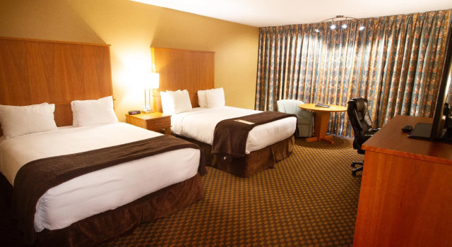 Четырёхместный номер Executive Mirabeau Park Hotel