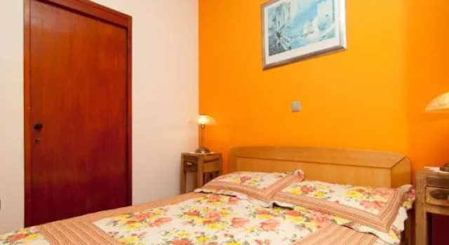 Nina Apartment, Prenota Appartamento Splitska 