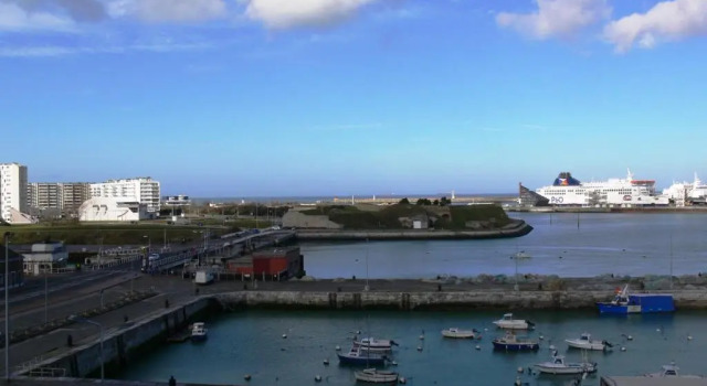 Deniz manzaralı Standart dört kişilik oda Holiday Inn Calais by IHG