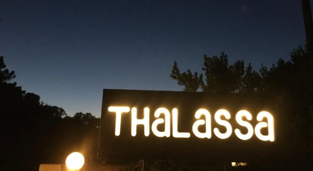 Коттедж с 2 комнатами Thalassa