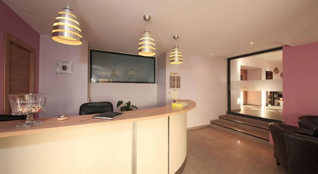 Logis Hotel Cara Sol, Book Hotel Elne Pyrénées-Orientales